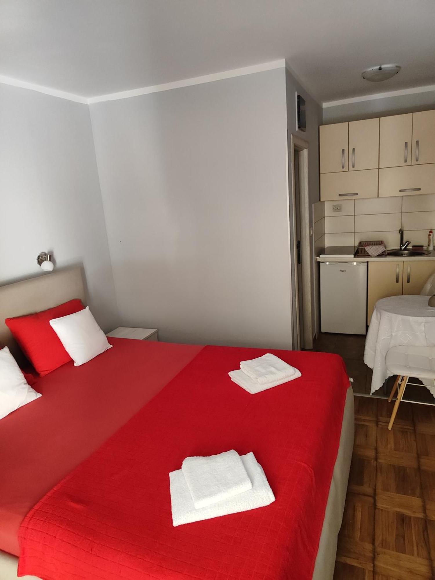 Apartmani Radovic 2 ブドヴァ エクステリア 写真